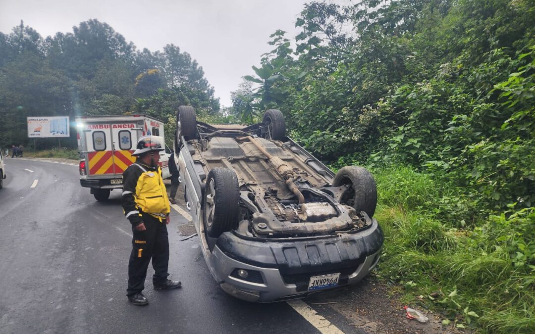 Volcadura en Ruta Interamericana: Conductor Sobrevive a Impacto que Paraliza Tráfico en Kilómetro 107.5