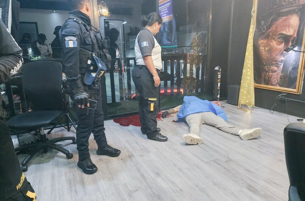 Terror en Tinta y Sangre: Sicario Ultima a Tatuador Mientras Atendía Cliente en Estudio de San Cristóbal