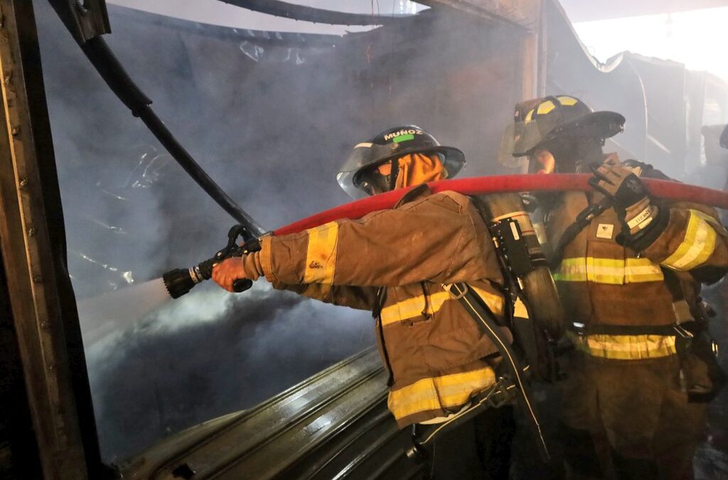 Incendio Devasta Mercado Municipal de Chiquimulilla: Bomberos Salvan Estructuras Vecinas con Esfuerzo Titánico