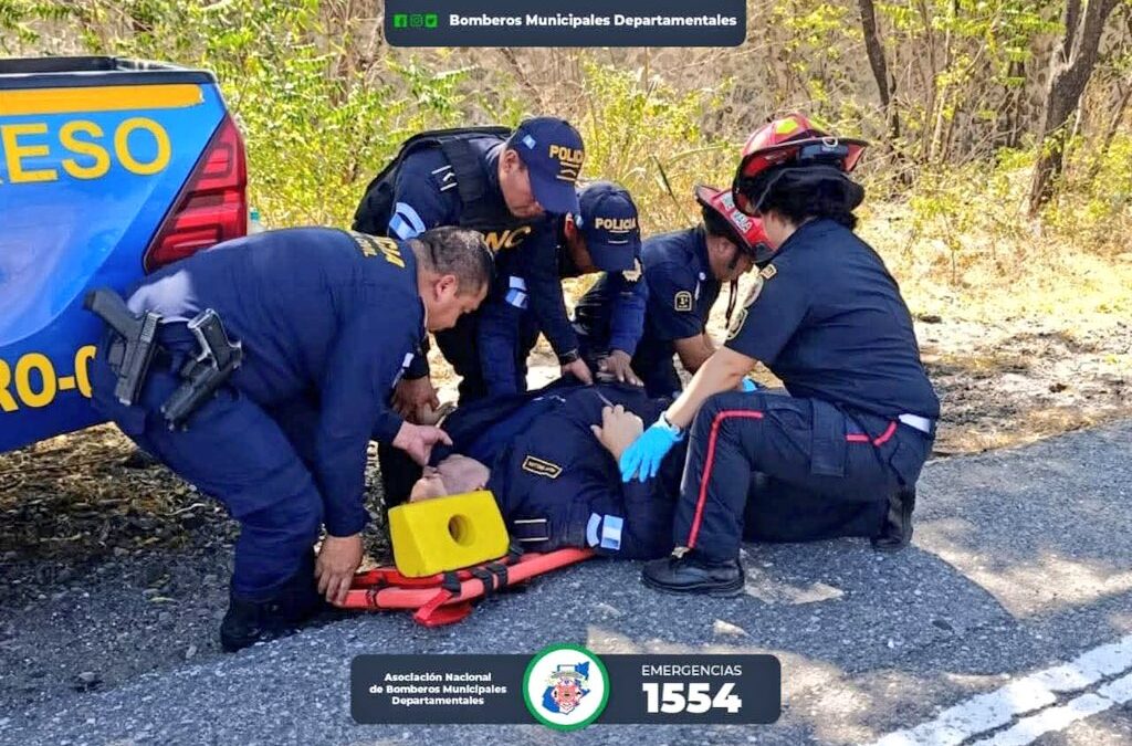 Agente de PNC Herido Tras Ser Atropellado por Transporte Pesado en Ruta al Atlántico