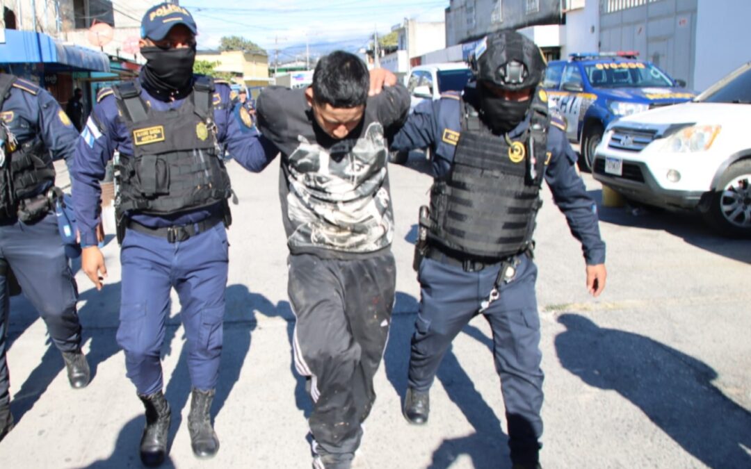 Captura de Sicarios del Barrio 18 Tras Ataque Armado en San Miguel Petapa