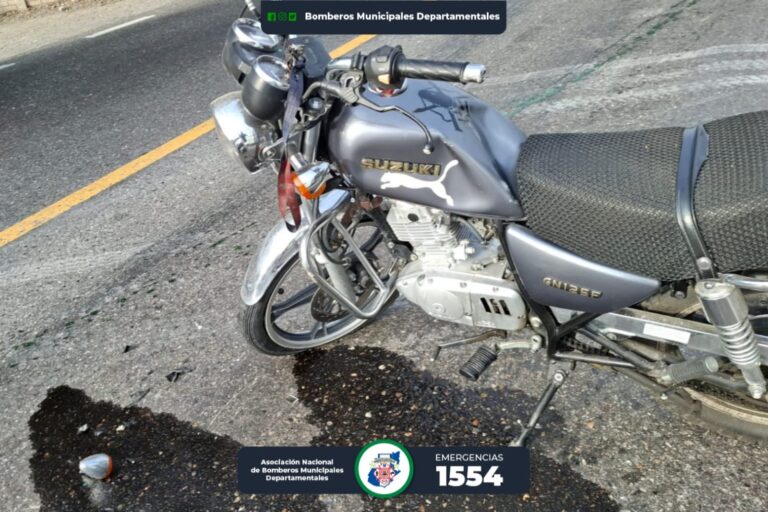 Motorista Herido en Caída Accidental en Ruta al Atlántico