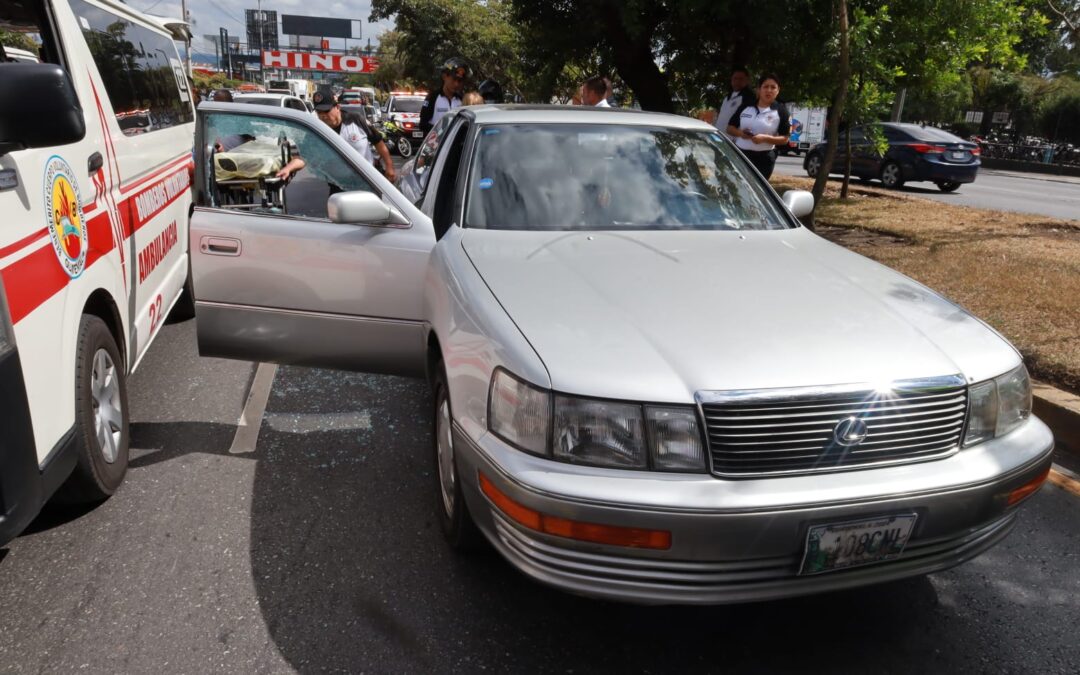 Incidente Armado en Calzada Roosevelt Deja Dos Personas Ilesas