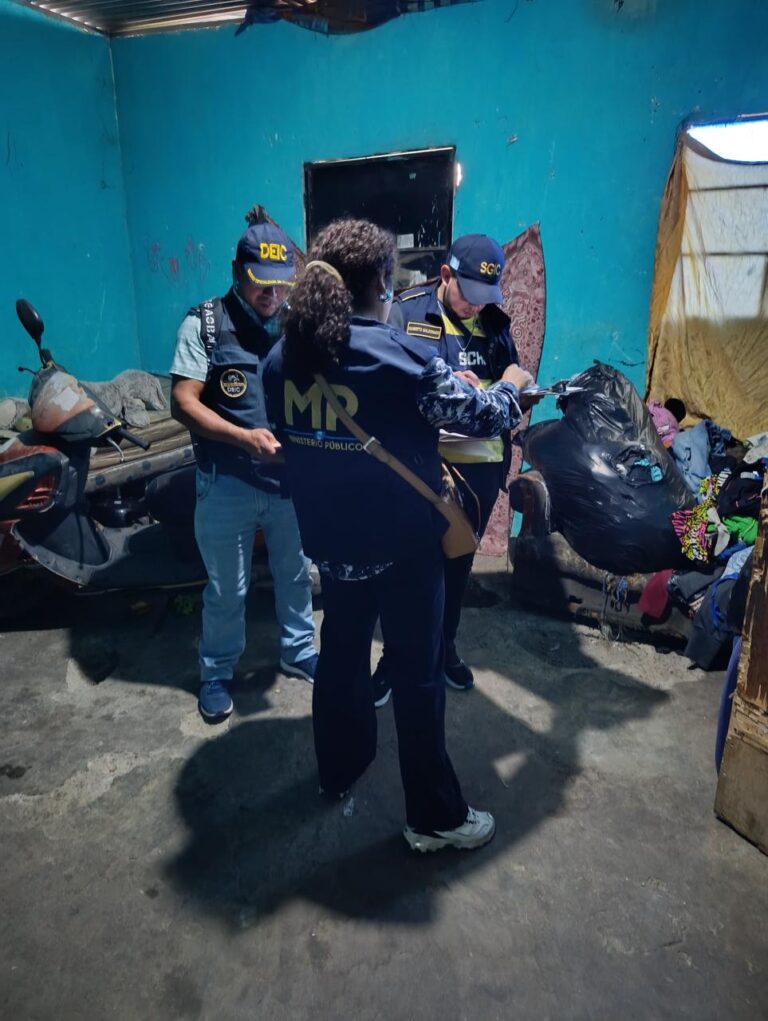 Allanamientos en Amatitlán Permiten Incautar Evidencia y Realizar Capturas