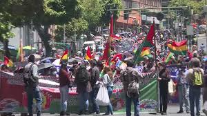 Bloqueos y protestas sacuden Bolivia tras ruptura del diálogo entre sindicatos y Gobierno por recorte de subsidios a combustibles