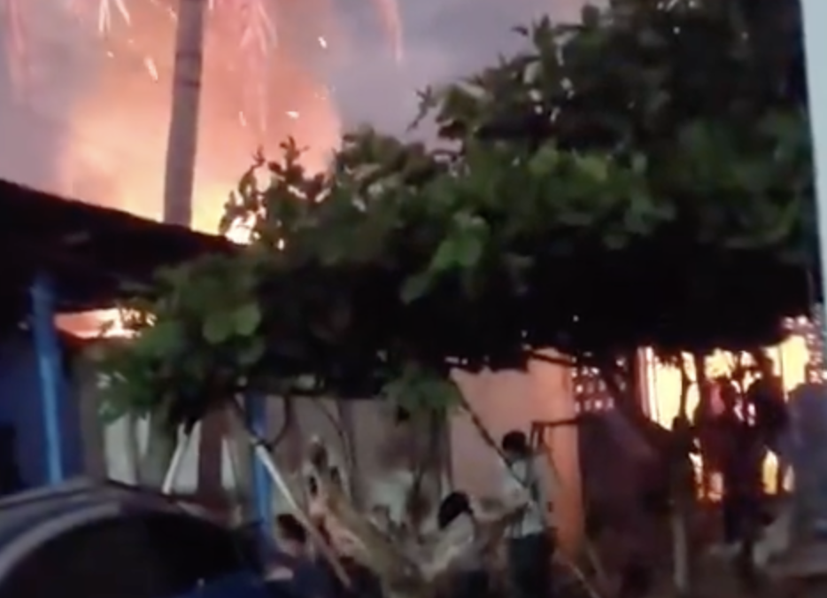 Conflicto Educativo Desata Violencia: Tres Mujeres Capturadas por Instigar Incendio en Escuela de Catarina