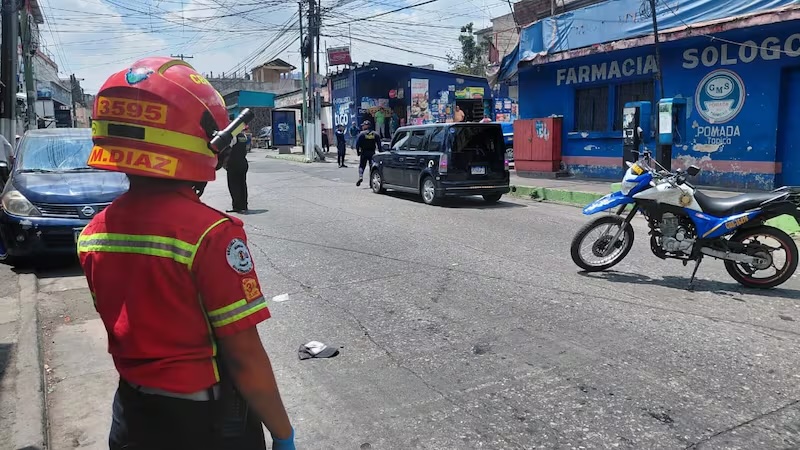 Tragedia en Mixco: Identifican a Conductora de Taxi Pirata Asesinada en Puente de La Brigada
