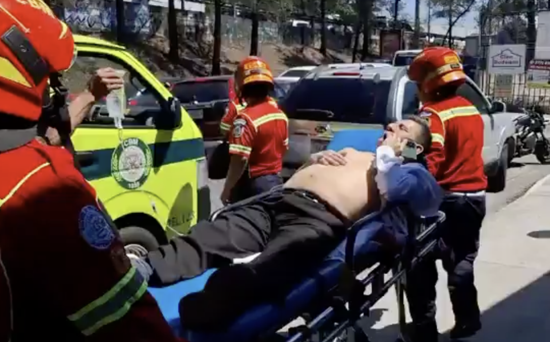 Motoladrones Disparan contra Vehículo en el Periférico: Tres Heridos al Oponerse a Asalto en Zona 7