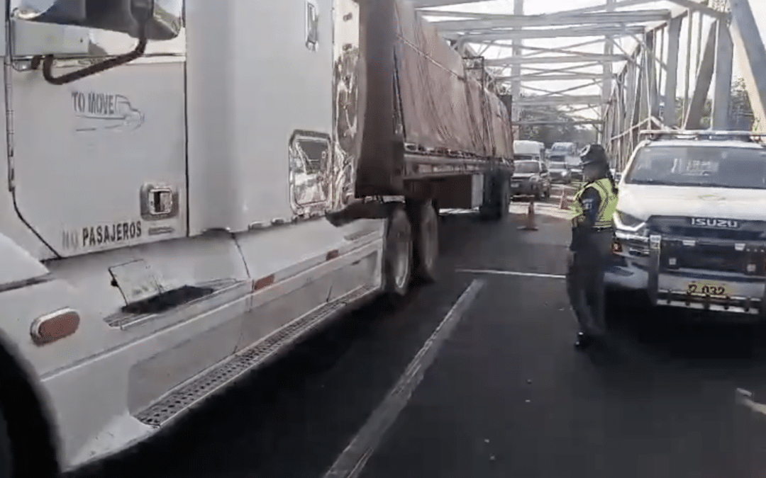 Colisión Múltiple en el Km 62 de la CA-2 Occidente Deja Obstruido el Carril Izquierdo Hacia el Occidente