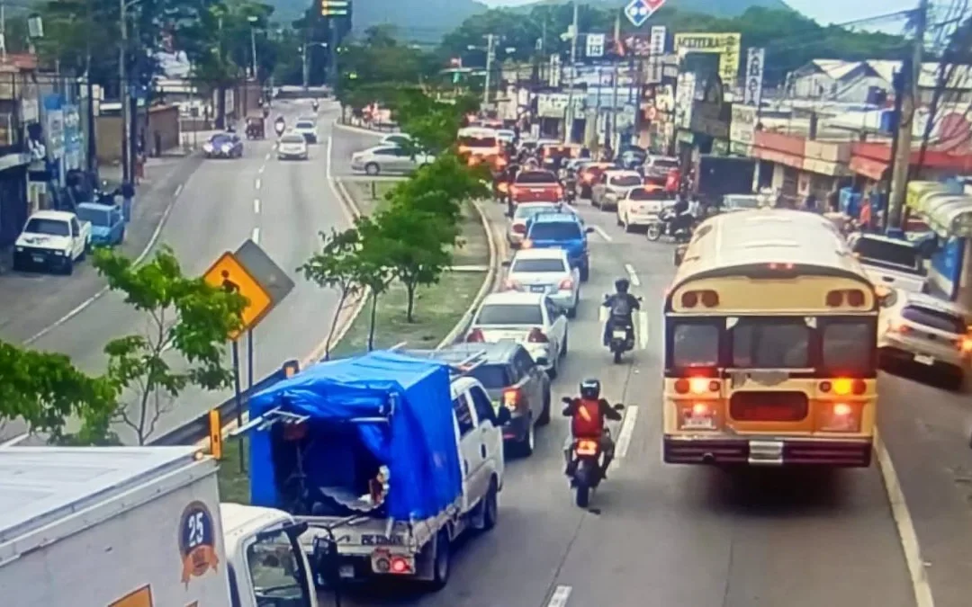 Ataque Armado en el Km 14.5 de la CA-9 Norte Deja Dos Fallecidos; PMT Reporta Movilidad Lenta Hacia el Oriente