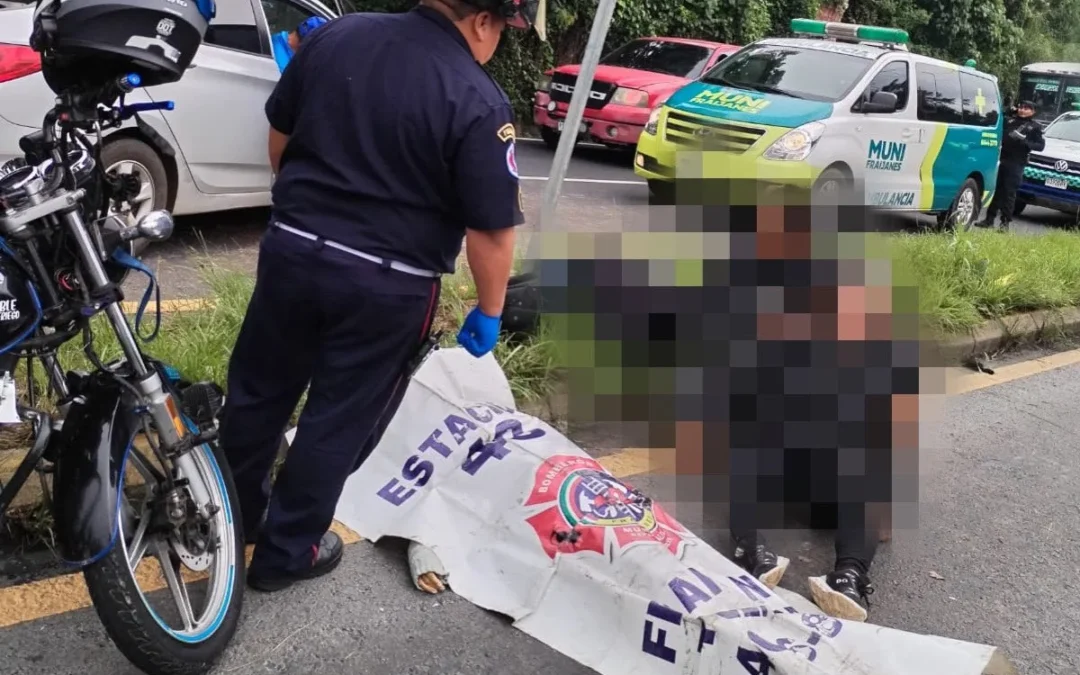 Mujer Fallece Atropellada en el Km 29 de la Carretera a El Salvador; Bomberos de Fraijanes Atendieron la Emergencia